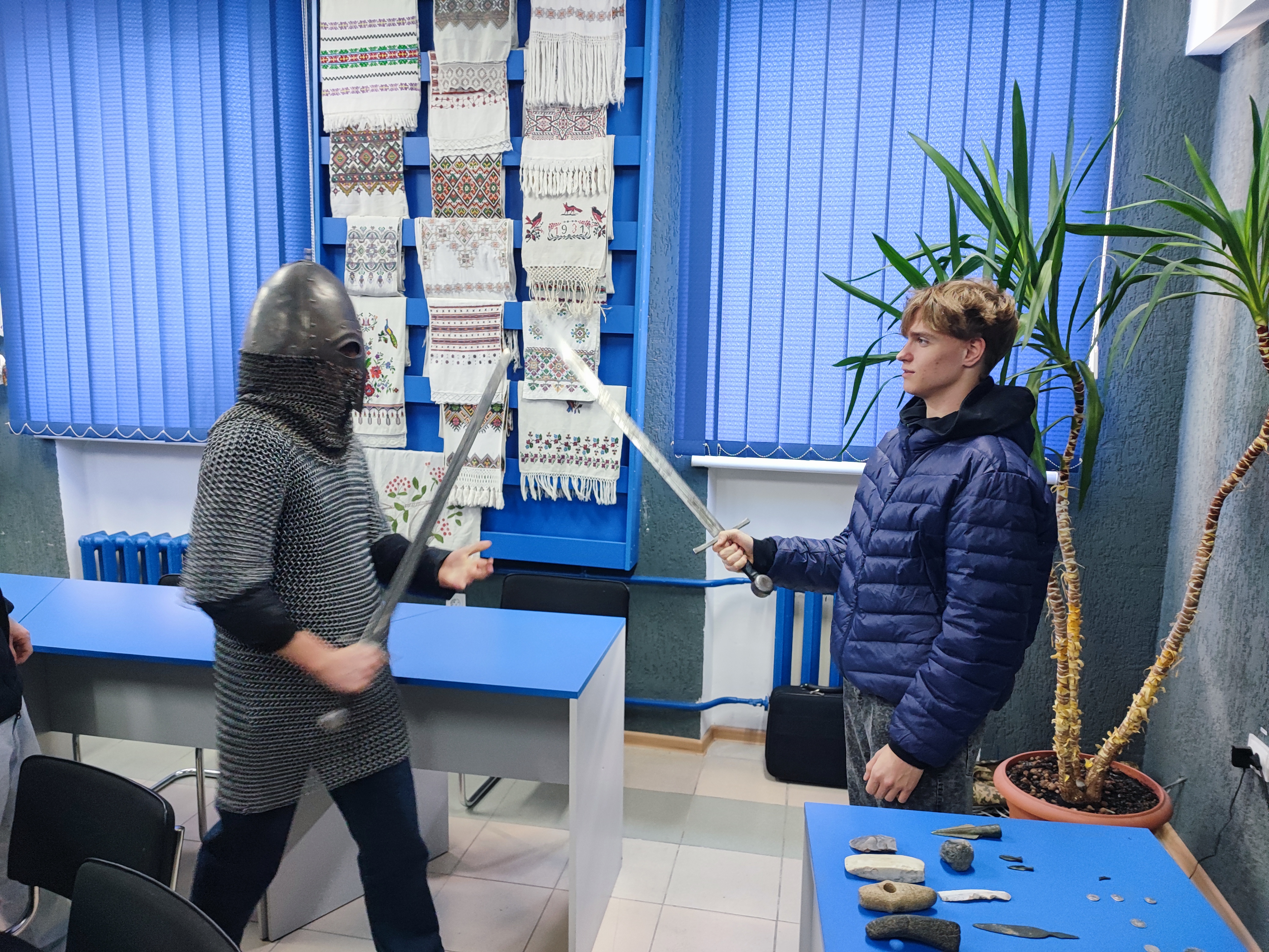 Школярі знайшли таємні запаси Кіцака В. М.